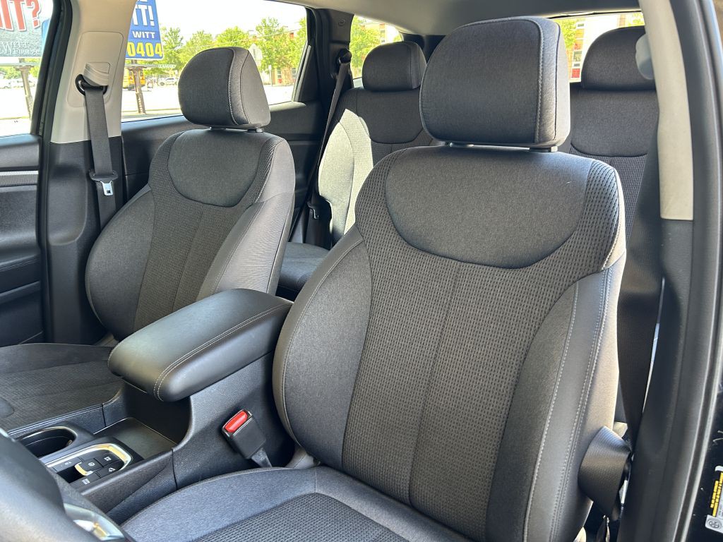 2020 Hyundai Santa Fe Image 17
