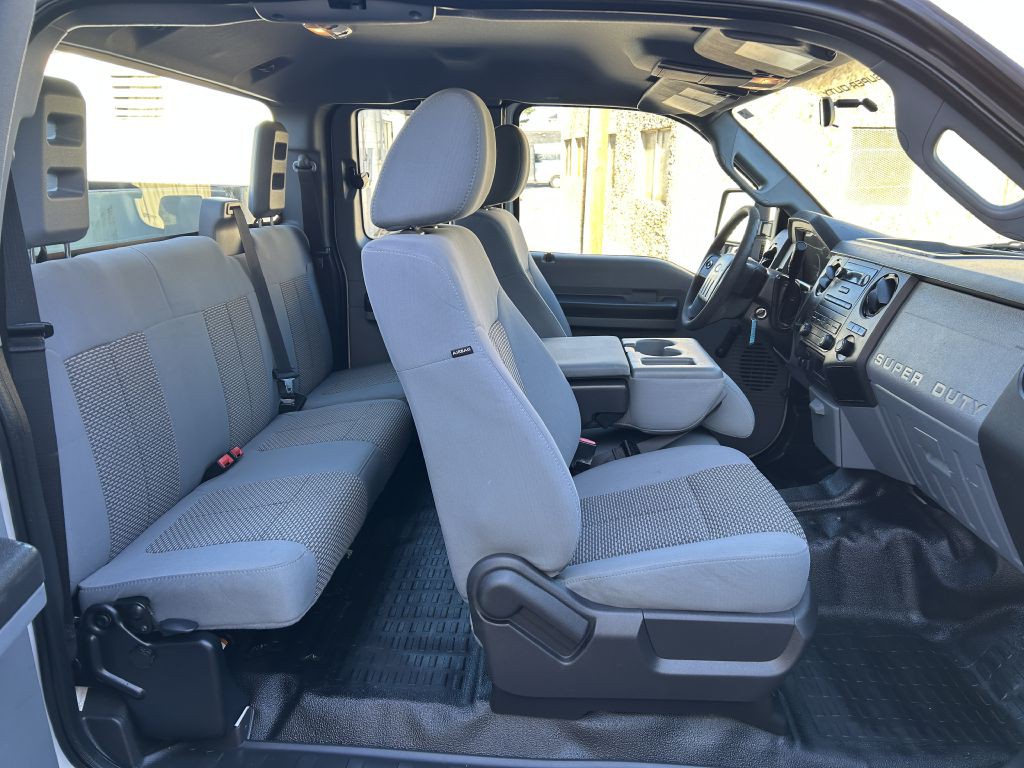 2013 Ford F-250 Image 9
