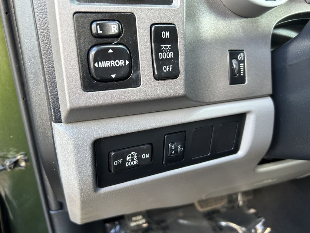 2012 Toyota Tundra Image 11