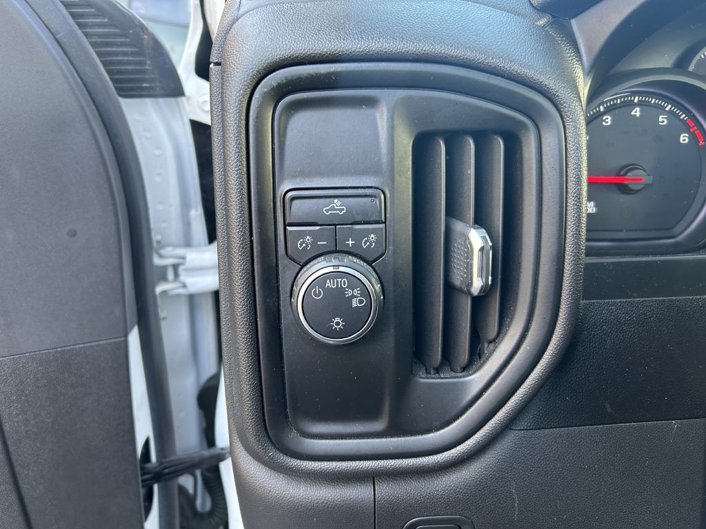 2019 Chevrolet Silverado 1500 Image 3