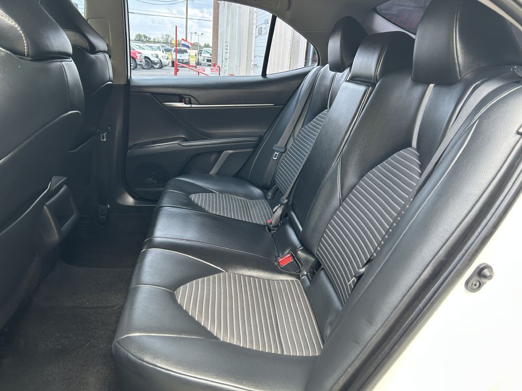 2021 Toyota Camry Image 20