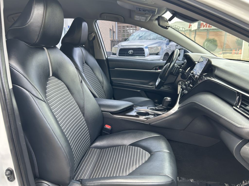 2021 Toyota Camry Image 21