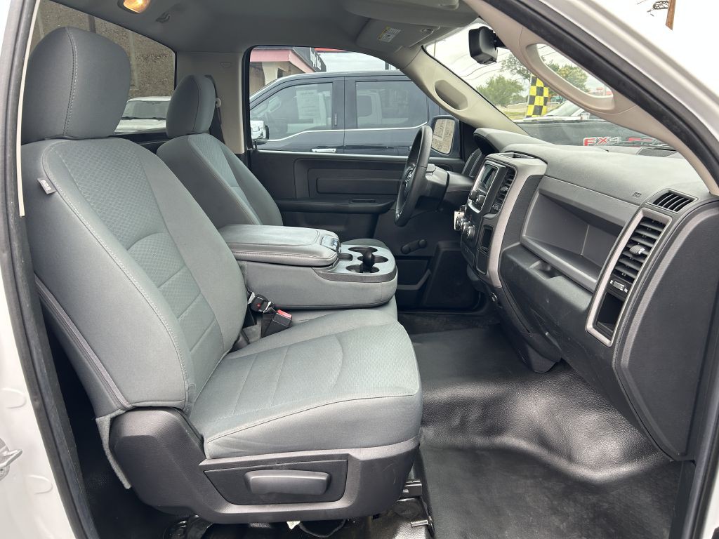 2016 RAM 1500 Image 9