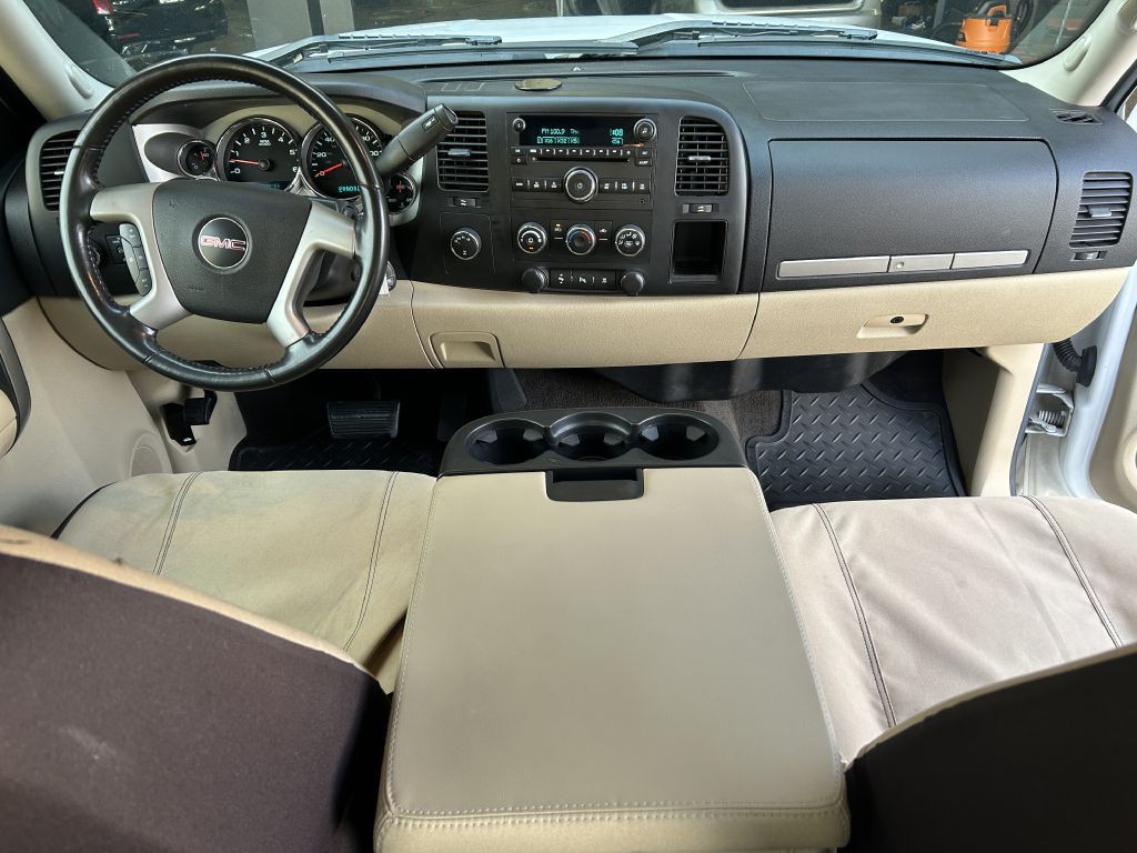 2008 GMC Sierra Image 16