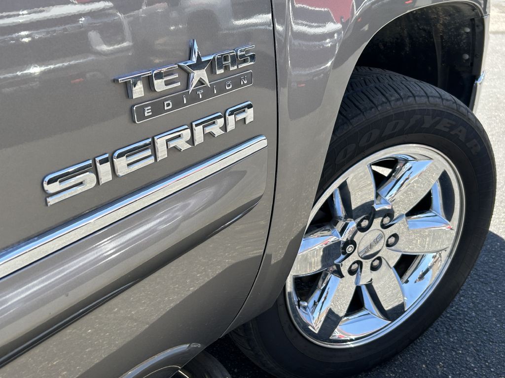 2012 GMC Sierra Image 17