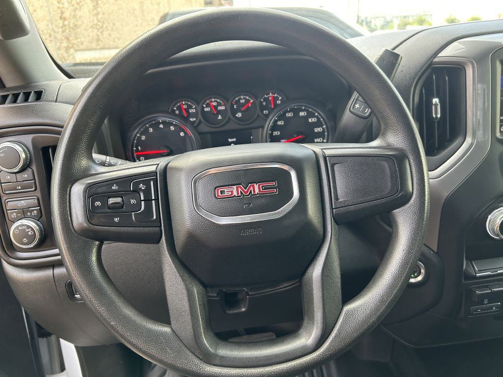2024 GMC Sierra Image 9