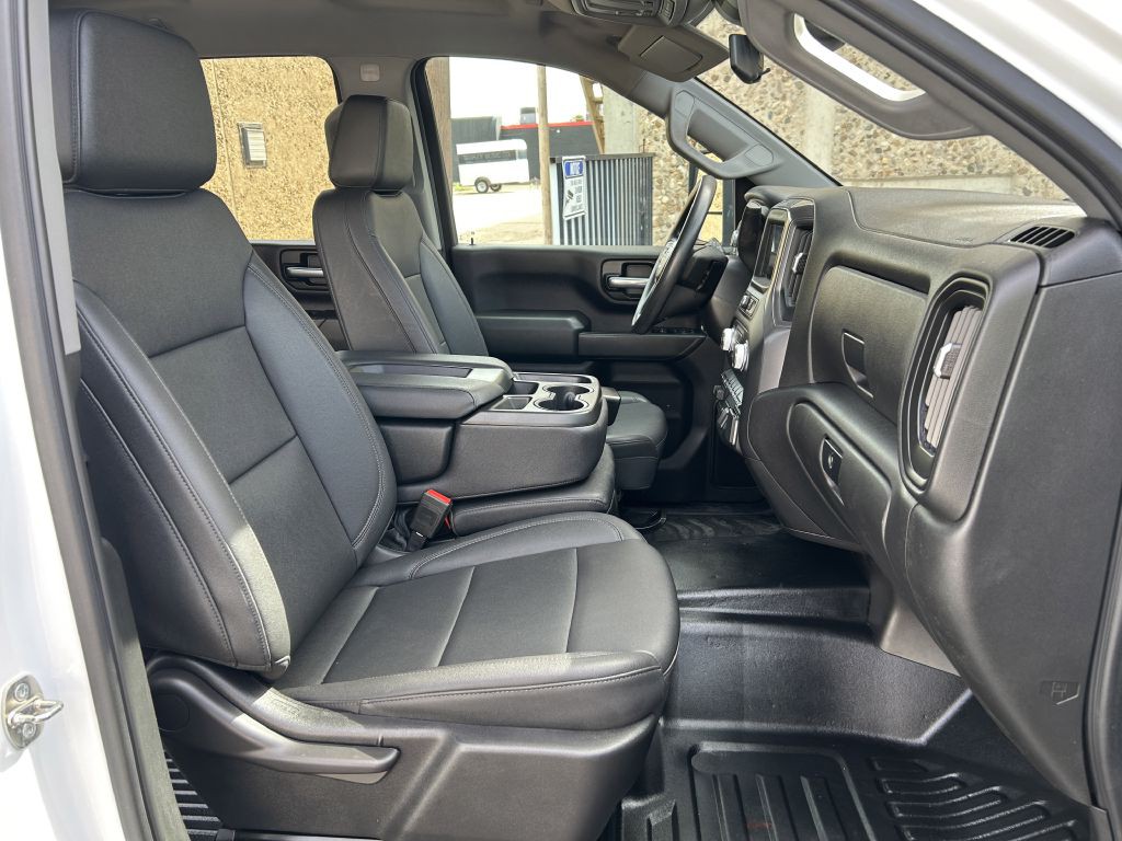 2024 GMC Sierra Image 11