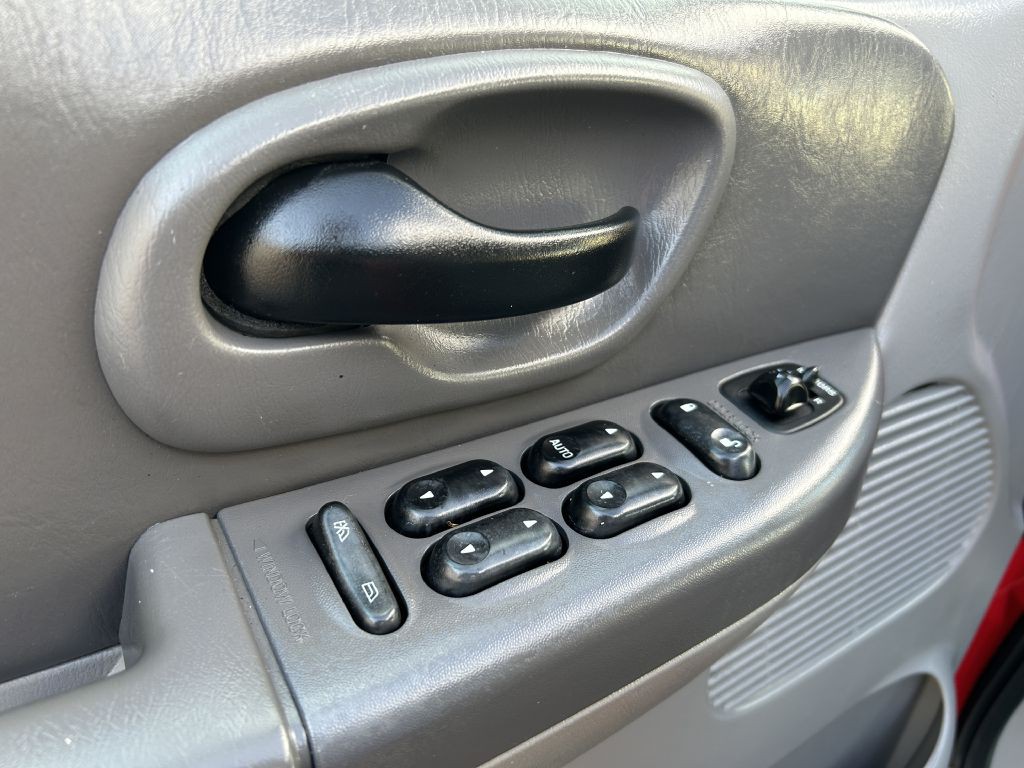 2003 Ford F-150 Image 12