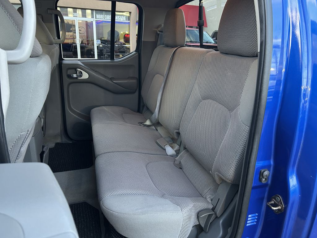 2014 Nissan Frontier Image 11