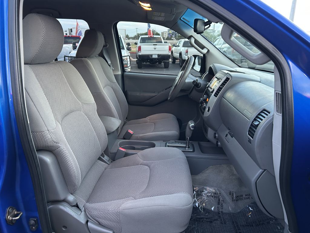 2014 Nissan Frontier Image 12