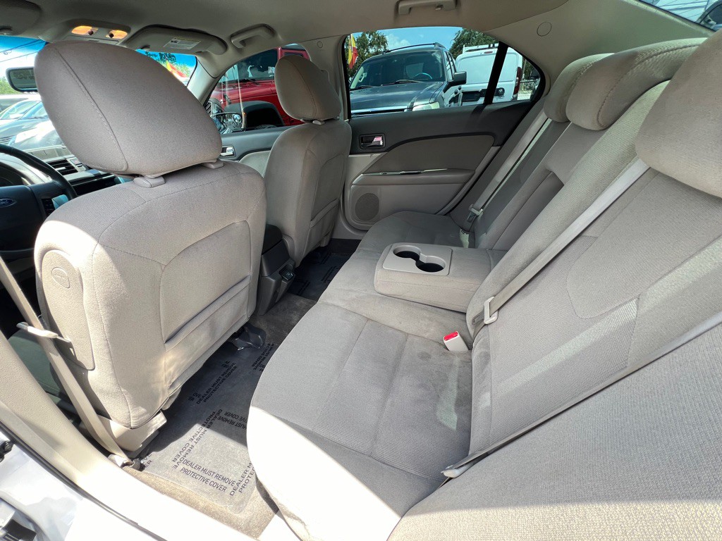 2010 Ford Fusion Image 5