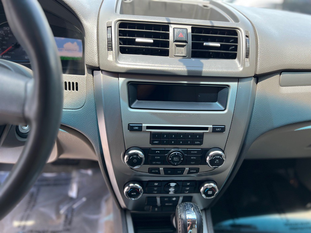 2010 Ford Fusion Image 8