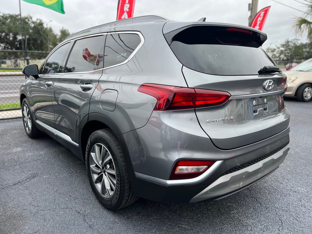 2019 Hyundai Santa Fe Image 2