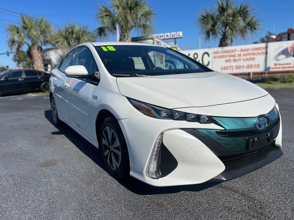 2018 Toyota Prius Image 2