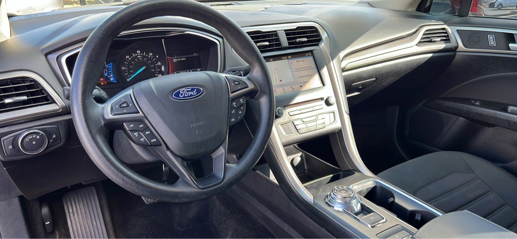 2018 Ford Fusion Image 6