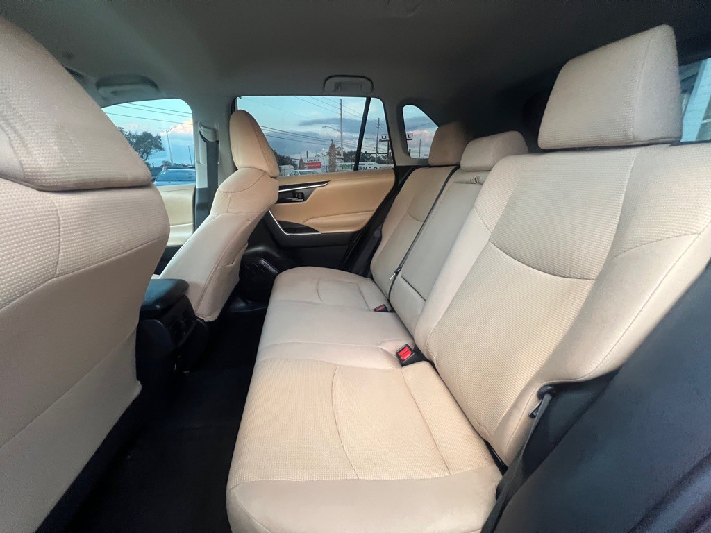 2023 Toyota Rav4 Image 9
