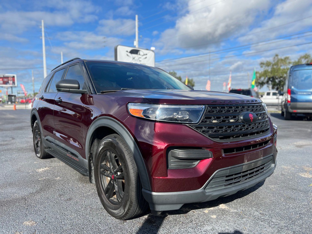 2022 Ford Explorer Image 1
