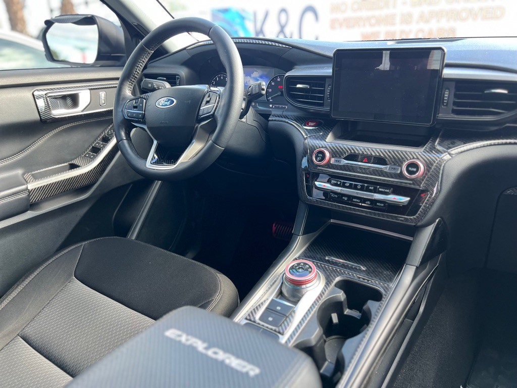 2022 Ford Explorer Image 12