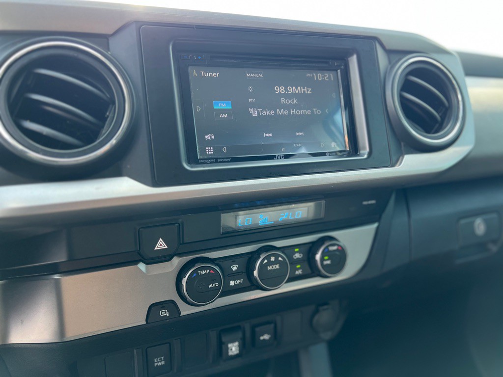 2021 Toyota Tacoma Image 8