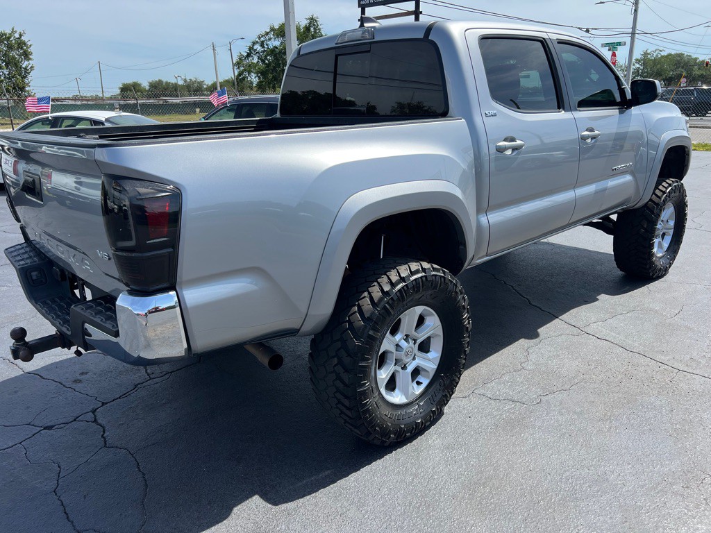 2021 Toyota Tacoma Image 10