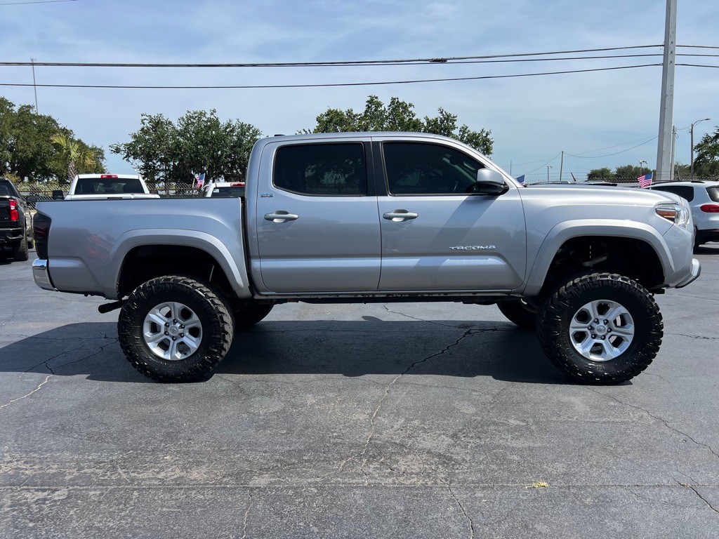 2021 Toyota Tacoma Image 11