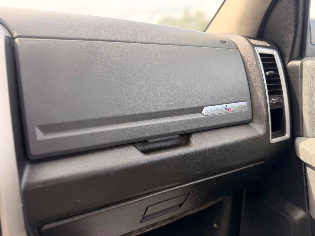 2016 RAM 1500 Image 9