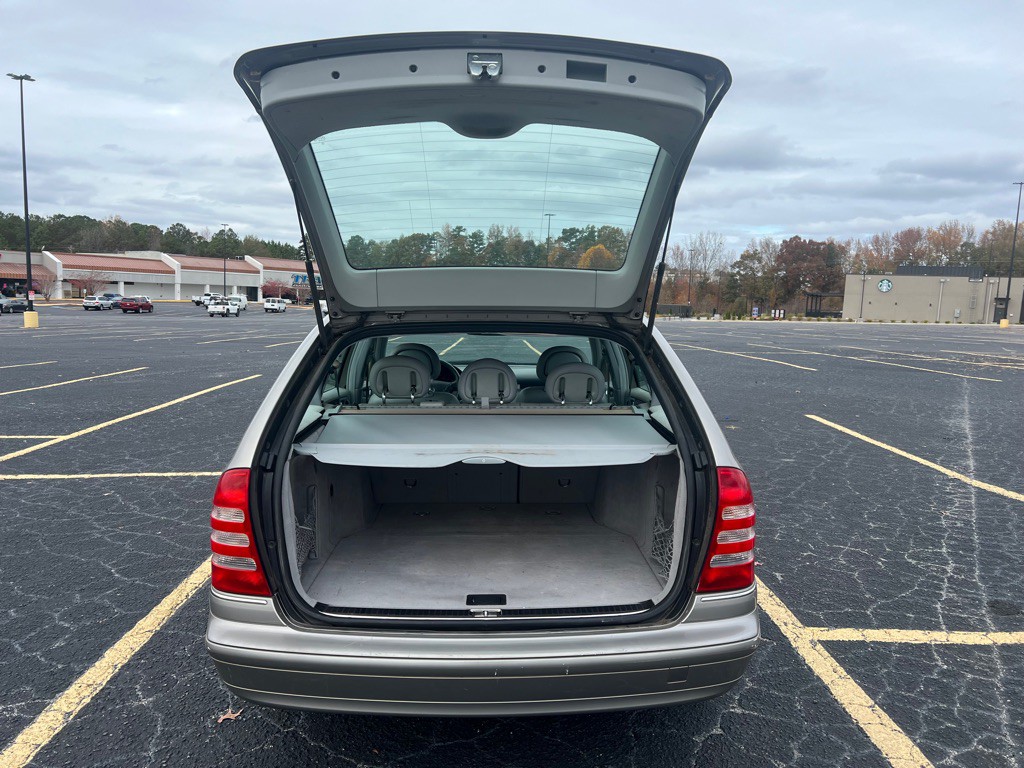 2004 Mercedes-Benz C-Class Image 5