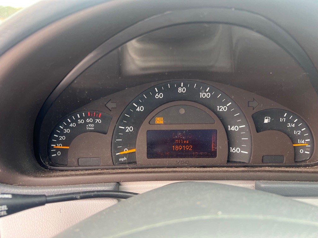 2004 Mercedes-Benz C-Class Image 9