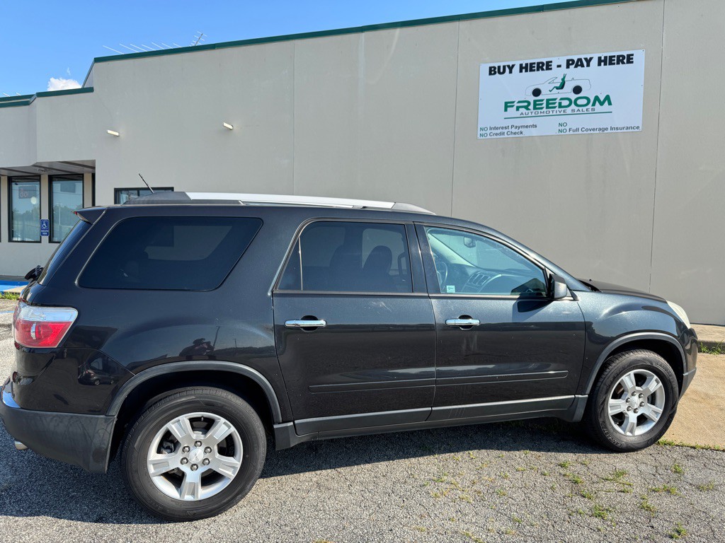 2011 GMC Acadia Image 3