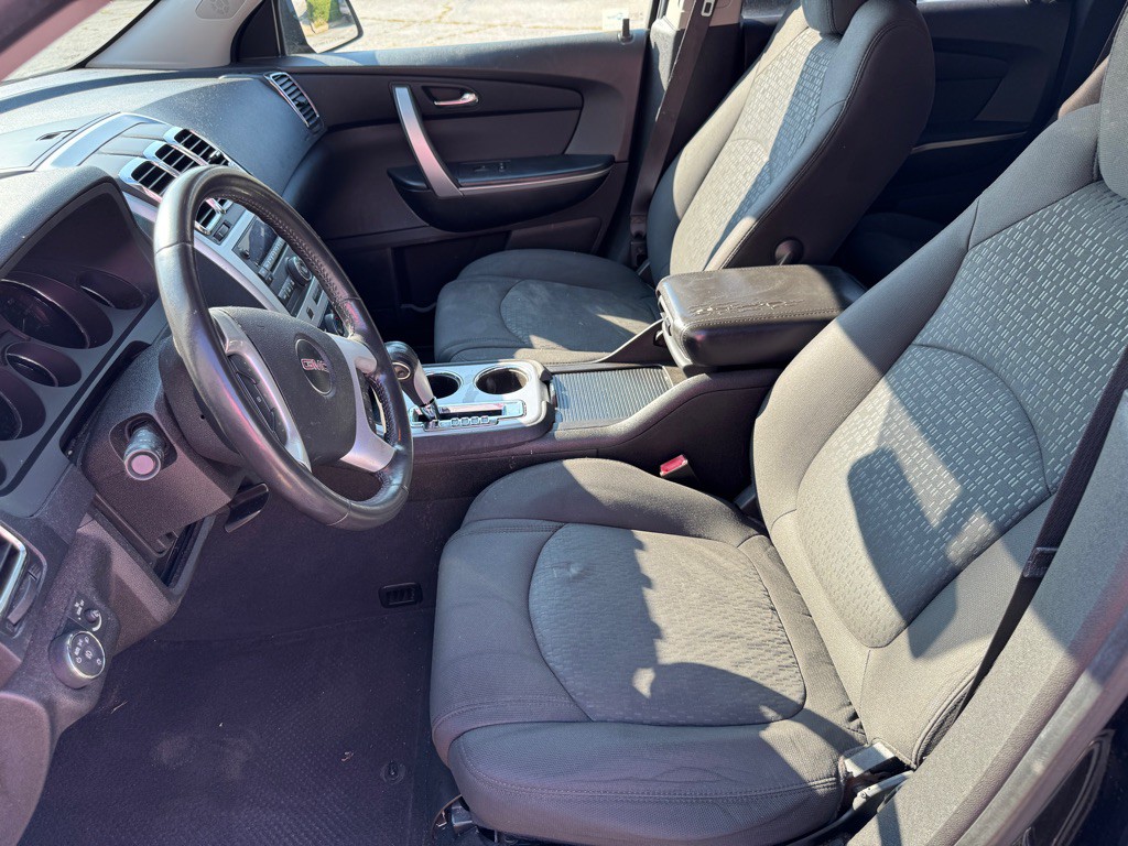 2011 GMC Acadia Image 9