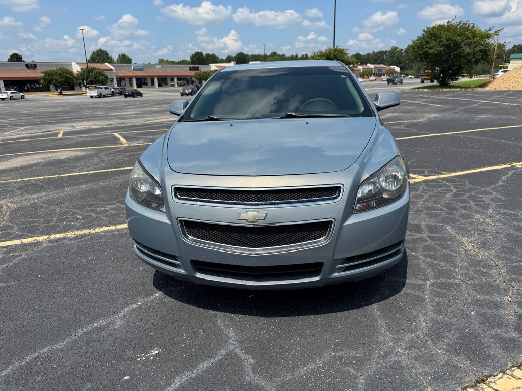2009 Chevrolet Malibu Image 2