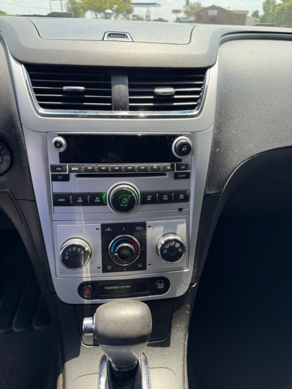2009 Chevrolet Malibu Image 10