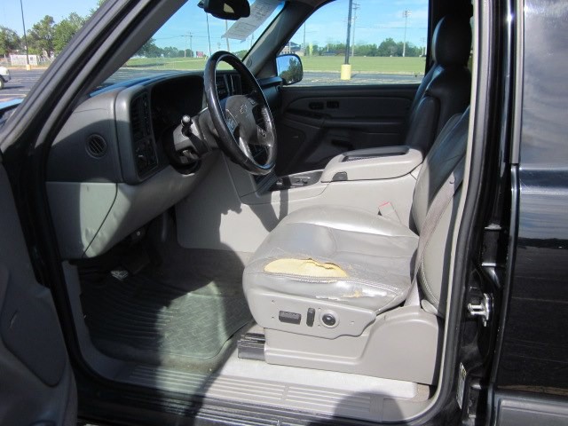 2005 Chevrolet Avalanche Image 6