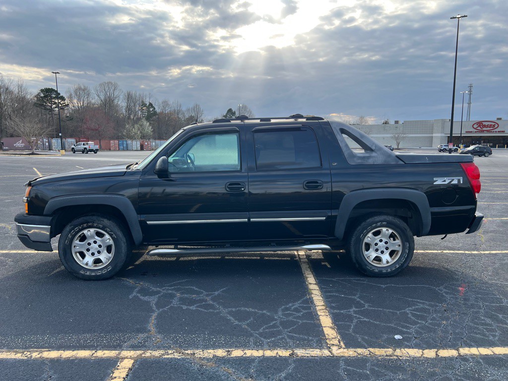 2005 Chevrolet Avalanche Image 7
