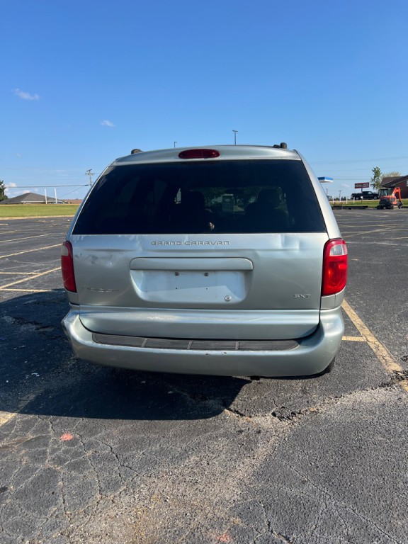 2004 Dodge Grand Caravan Image 4