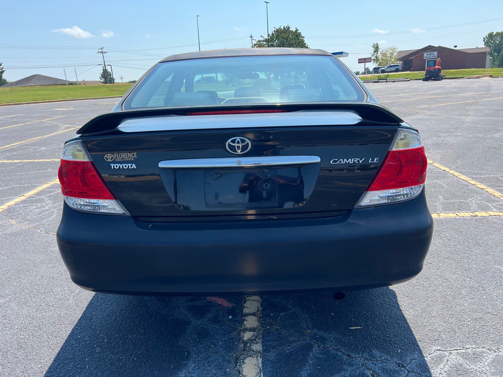2005 Toyota Camry Image 4