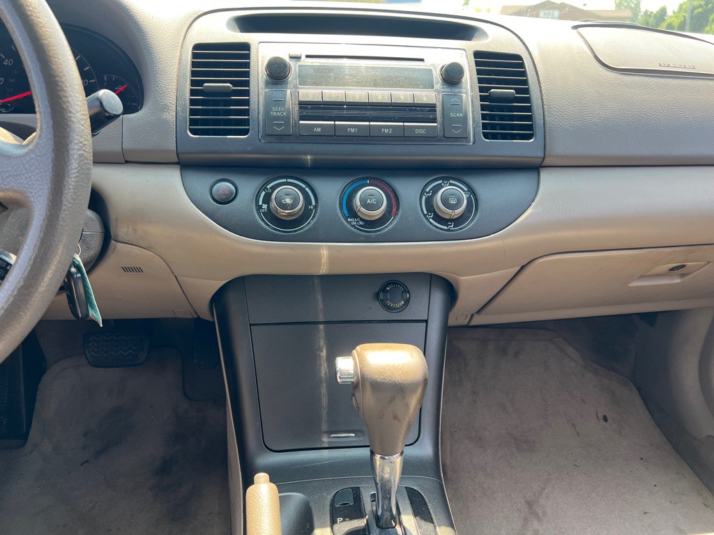2005 Toyota Camry Image 6