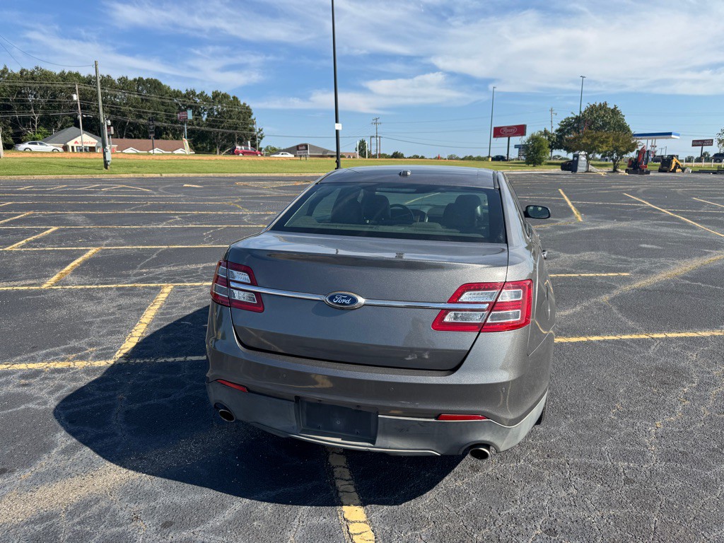 2013 Ford Taurus Image 4