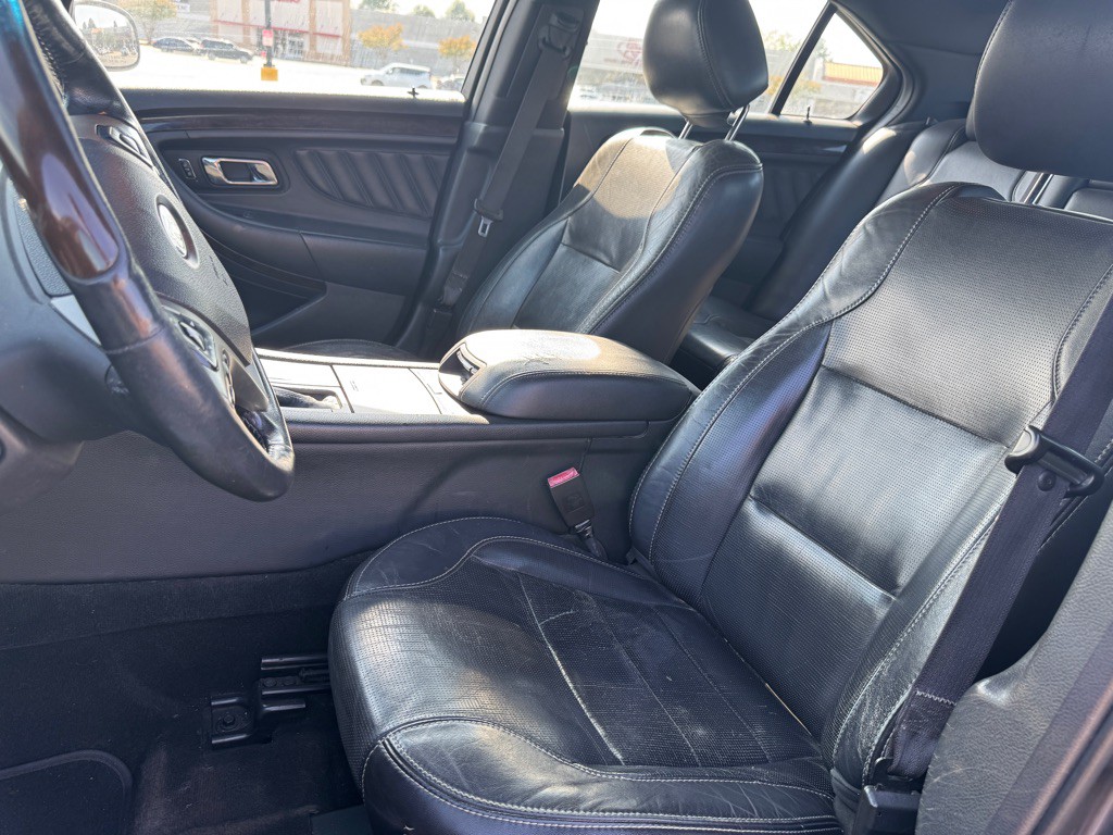 2013 Ford Taurus Image 7