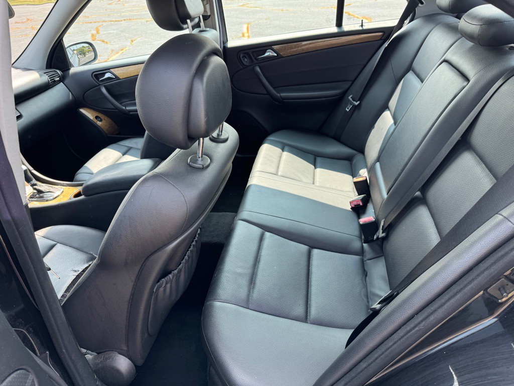 2007 Mercedes-Benz C-Class Image 5
