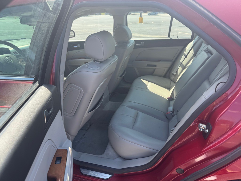 2009 Cadillac STS Image 6