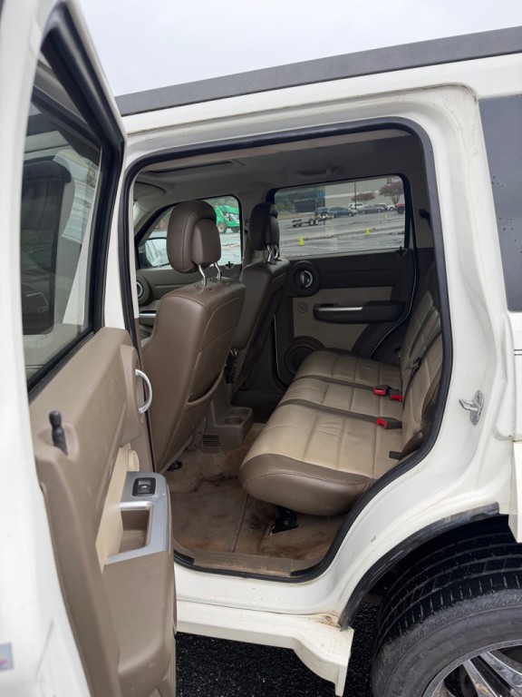 2010 Dodge Nitro Image 6