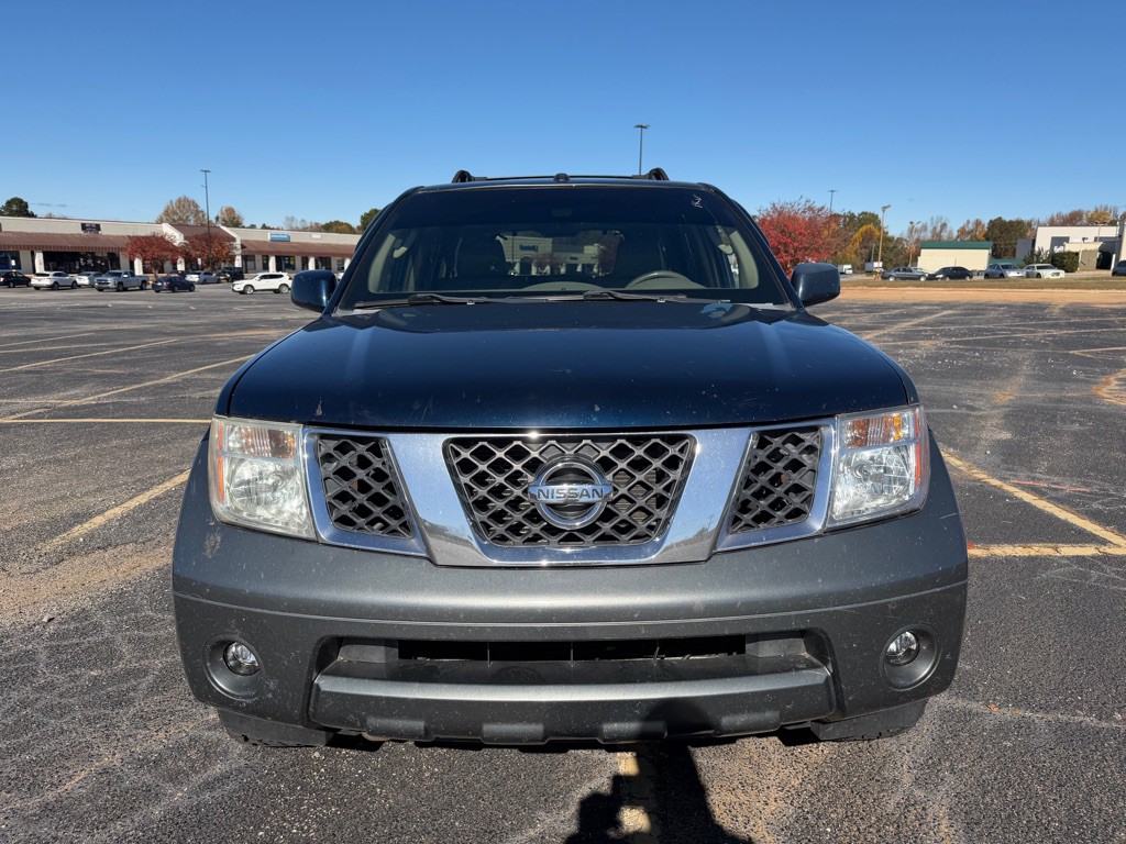 2008 Nissan Pathfinder Image 2
