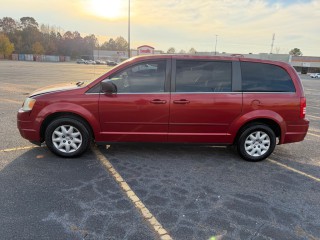 Image for 2010 Chrysler Town & Country LX ID: 7016974