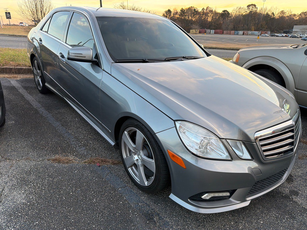 2011 Mercedes-Benz E-Class Image 2