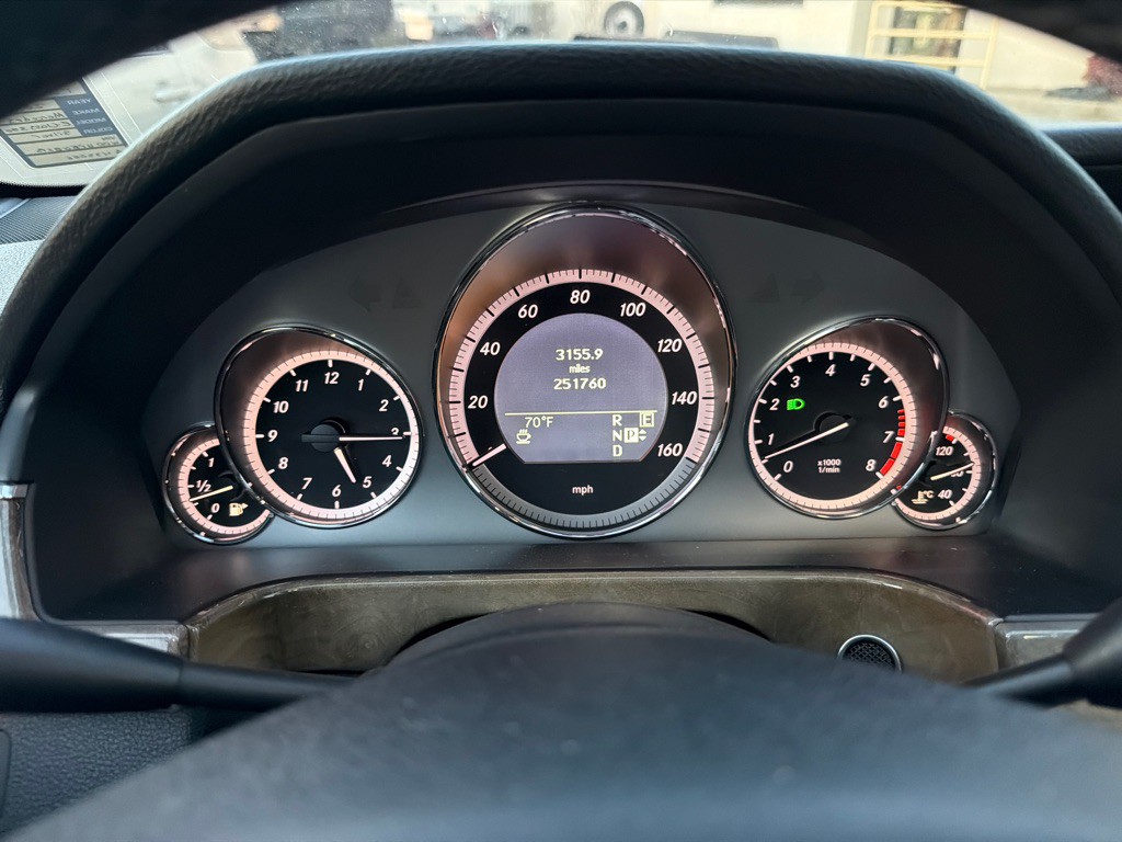 2011 Mercedes-Benz E-Class Image 8