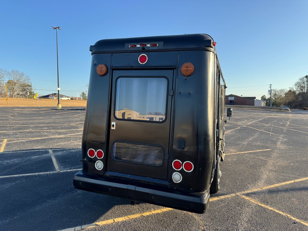 2010 Ford Econoline Image 5