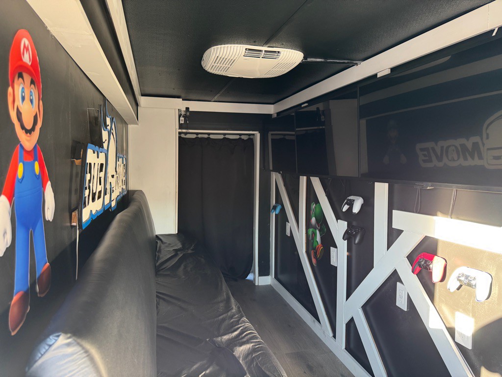 2010 Ford Econoline Image 11