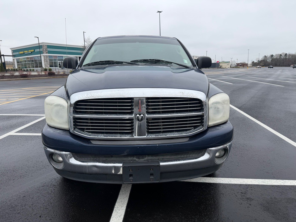 2008 Dodge Ram 1500 Image 2