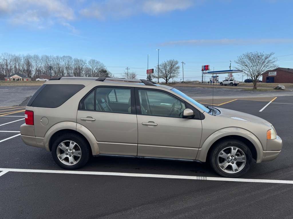 2005 Ford Freestyle Image 4